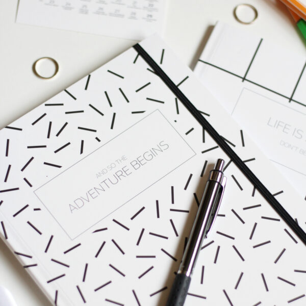 Bullet Journal / Dotted Notizbuch adventure begins & life is short (2 stk) – Bild 4