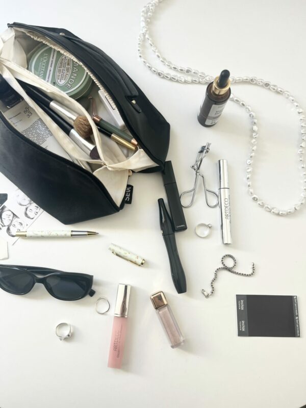 Kosmetiktasche - embrace all that is you – Bild 2